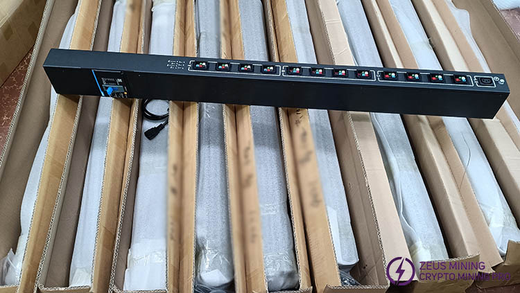 PDU Antminer T21 с разъемом C13