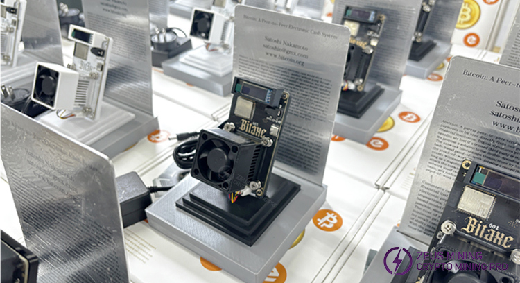 Лотерейный майнер Bitaxe Gamma 601