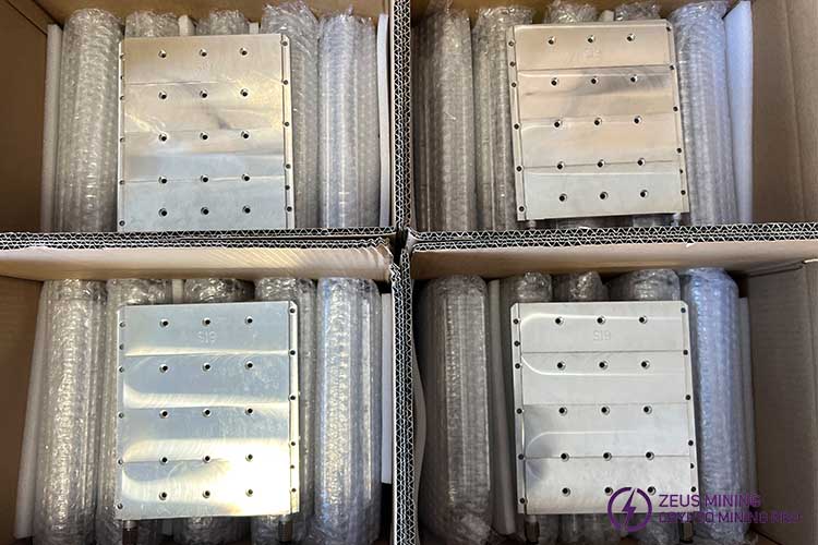 Плата водяного охлаждения S19e XP Hydro 251T