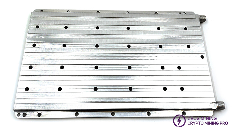 Система водяного охлаждения для Antminer S21+ Hydro Система водяного охлаждения для Antminer S21+ Hydro