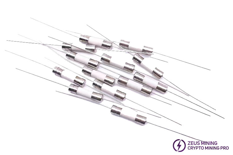 Керамический предохранитель 30 А в продаже